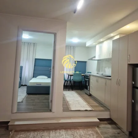 Tirane, jepet me qera apartament 2+1 Kati 0, 84 m² 700 € 