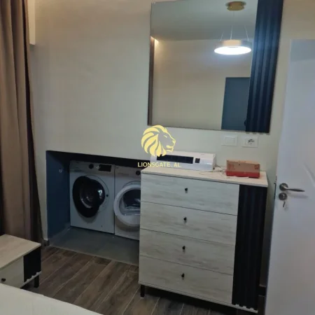 Tirane, jepet me qera apartament 2+1 Kati 0, 84 m² 700 € 