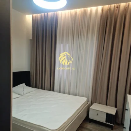 Tirane, jepet me qera apartament 2+1 Kati 0, 84 m² 700 € 