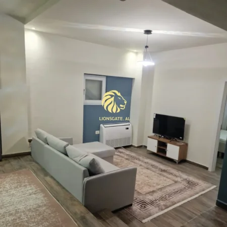 Tirane, jepet me qera apartament 2+1 Kati 0, 84 m² 700 € 