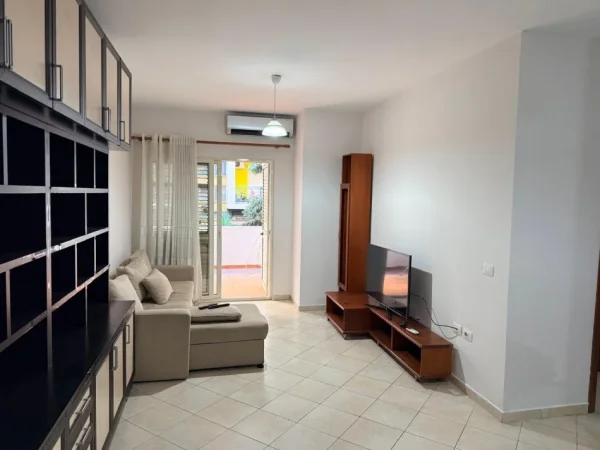 Tirane, jepet me qera apartament 2+1+Ballkon Kati 1, 50.000 ALL