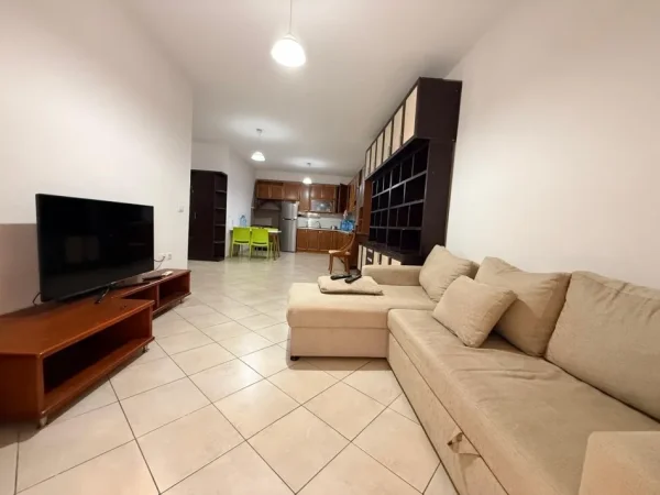 Tirane, jepet me qera apartament 2+1+Ballkon Kati 1, 50.000 ALL