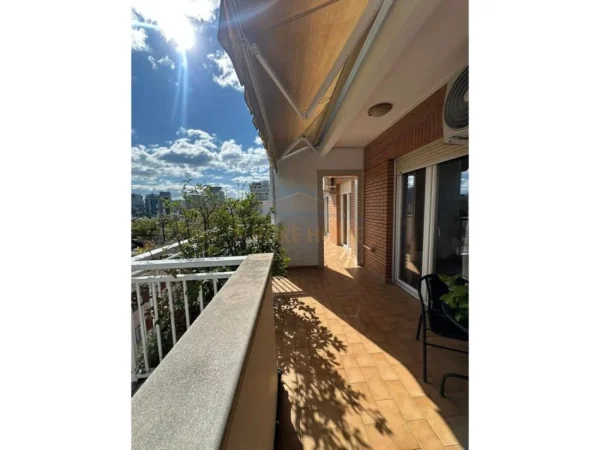 Tirane, jepet me qera apartament 2+1+Ballkon Kati 6, 120 m² 1.200 € (Myslym Syri, Tiranë.)