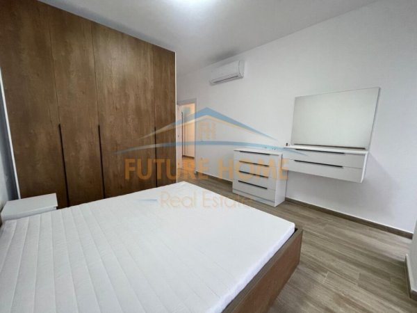 Tirane, jepet me qera apartament 2+1+Ballkon Kati 5, 130 m² 1.000 € (Rruga Riza Cerova, Tiranë)