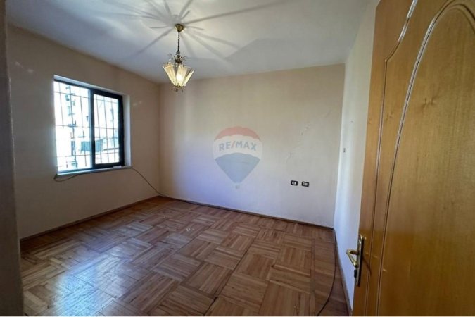 Tirane, shitet apartament 2+1 , 100 m² 269.000 € (Myslym Shyri)