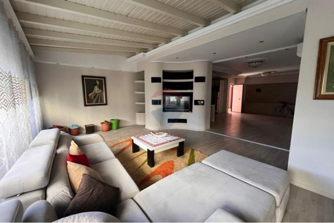 Tirane, shitet apartament 2+1 Kati 1, 105 m² 247.000 € (Rruga e Kavajes)