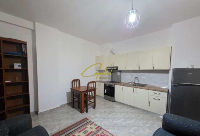 Tirane, jepet me qera apartament 1+1 Kati 2, 70 m² 430 € (LIQENI I THATE)