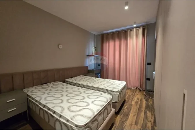 Tirane, shitet apartament 2+1 Kati 5, 121 m² 290.000 € (Rruga e Kavajes)