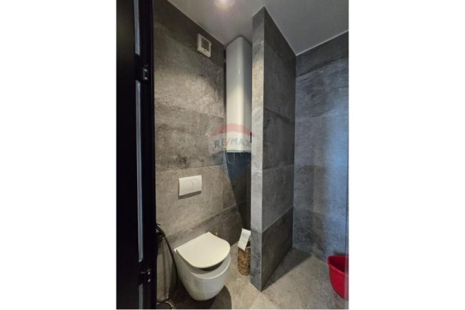 Tirane, shitet apartament 2+1 Kati 5, 121 m² 290.000 € (Rruga e Kavajes)