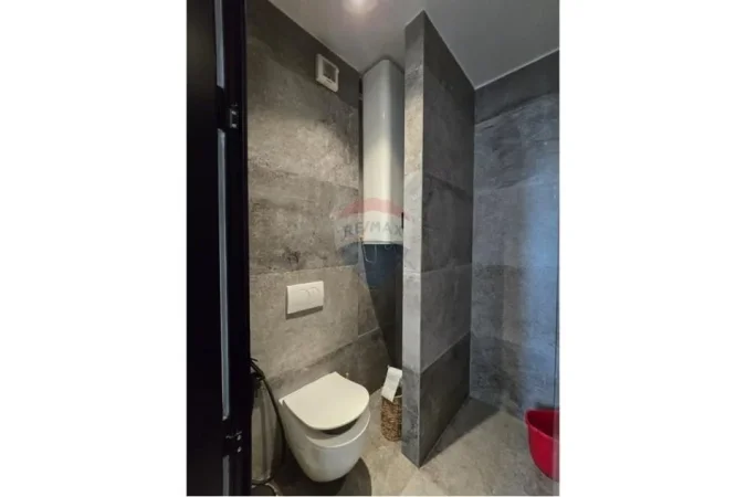 Tirane, shitet apartament 2+1 Kati 5, 121 m² 290.000 € (Rruga e Kavajes)