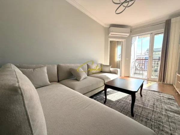 Tirane, jepet me qera apartament 2+1 Kati 7, 90 m² 800 € (RRUGA E KAVAJES)