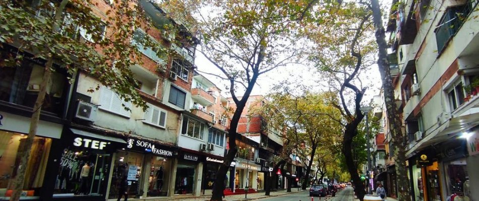Tirane, jepet me qera apartament 3+1+Ballkon , 169 m² 1.800 € (Myslym Shyri)