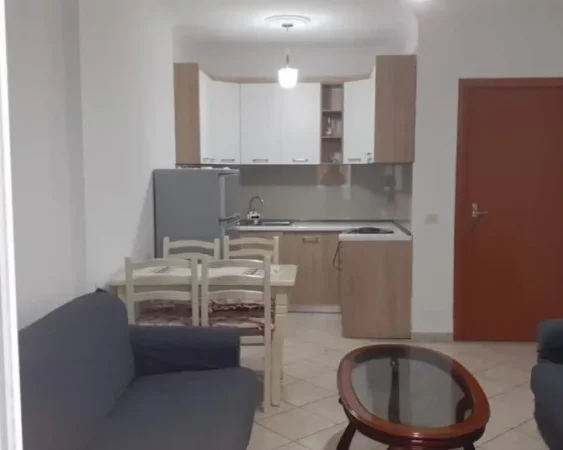 Tirane, jepet me qera apartament 1+1+Aneks+Ballkon Kati 2, 56 m² 350 € (yzberisht , misto mame , pallatet cabej)