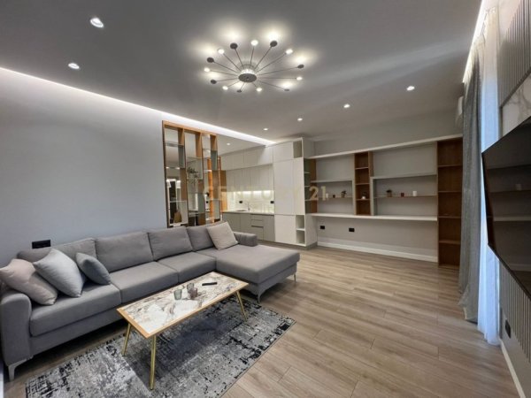 Tirane, jepet me qera apartament 2+1+Aneks+Ballkon Kati 3, 115 m² 1.500 € 