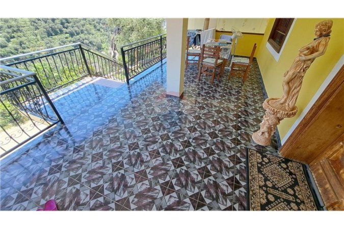 Vlore, shitet Vile 2 Katshe Kati 2, 500 m² 300.000 € (Kanine, Vlore)
