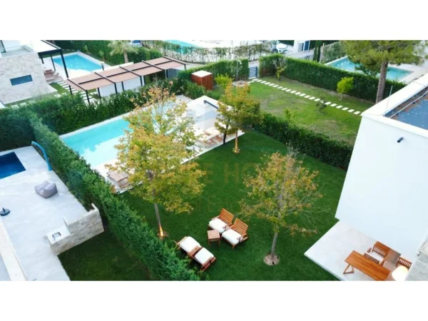 Gjiri Lalezit | Hamallaj, shitet Vile Dublex Kati 0, 160 m² (SAN PIETRO)