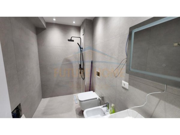 Tirane, jepet me qera apartament 1+1+Ballkon Kati 1, 76 m² 600 € (KODRA E DIELLIT 2)