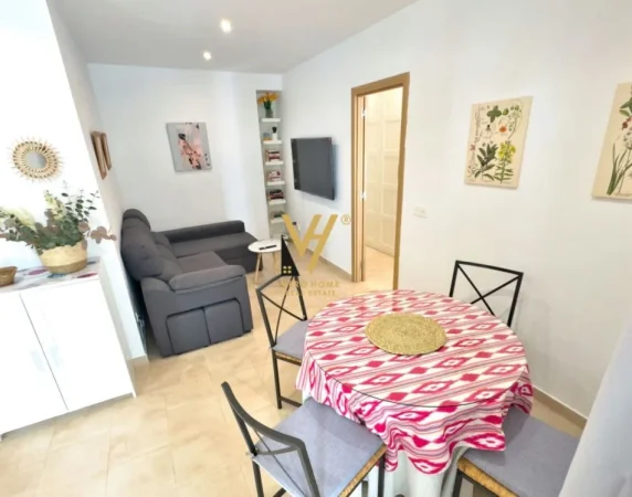 Tirane, jepet me qera apartament 2+1+Ballkon Kati 5, 125 m² 650 € (RRUGA E KAVAJES)