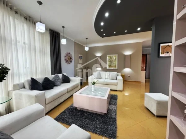 Tirane, jepet me qera apartament 2+1+Ballkon Kati 2, 150 m² 1.500 € (MBRAPA AMBASADES AMERIKANE)