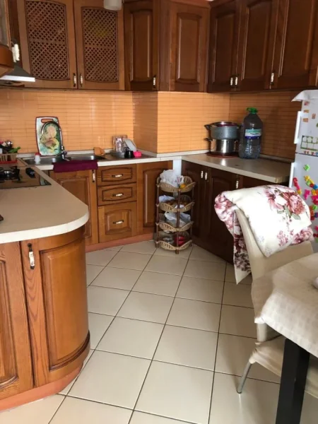 Jepet me Qera Apartament Modern 2+1ne Astir,   500 €uro