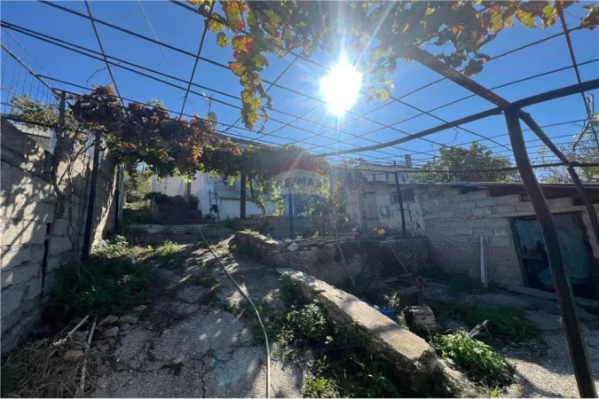 Radhime - Orikum, shitet shtepi 3+1 Kati 0, 300 m² 140.000 € (Jonufer, Vlore)