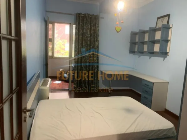 Tirane, shitet apartament 2+1+2+Post Parkimi+Ballkon Kati 1, 124 m² 410.000 € (Rruga Marko Bocari)