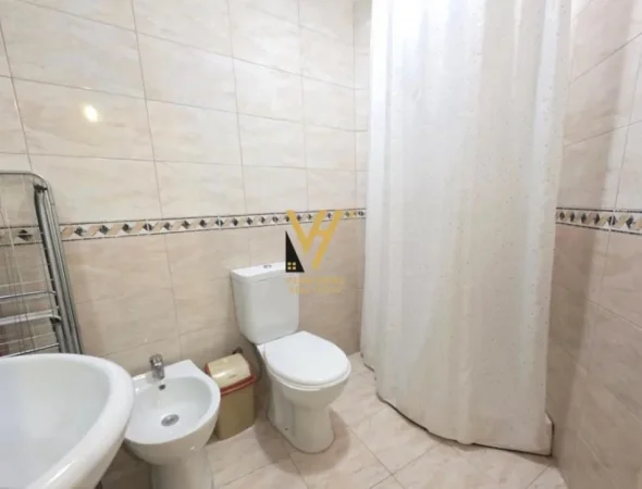 Tirane, jepet me qera apartament 1+1+Ballkon Kati 2, 70 m² 430 € (LIQENI I THATE)