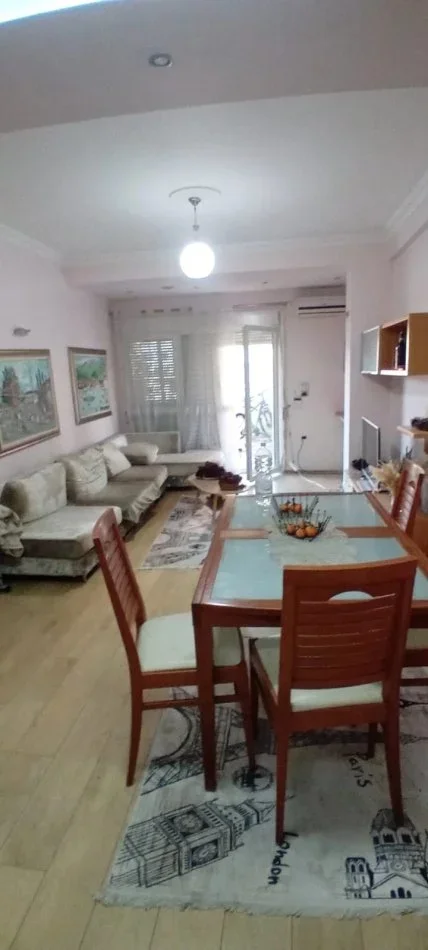 Tirane, shes apartament 2+1 Kati 2, 140 m² (Don Bosko)