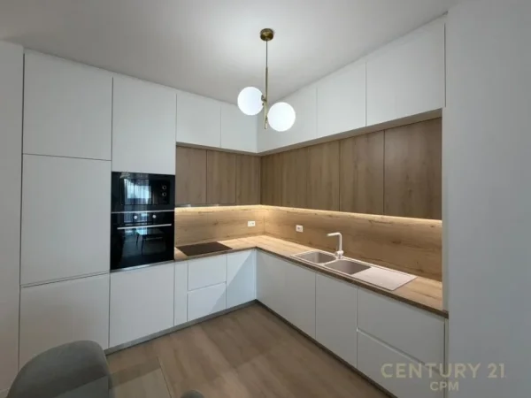 Tirane, jepet me qera apartament 2+1+Ballkon Kati 2, 85 m² 750 € (tefta tashko)