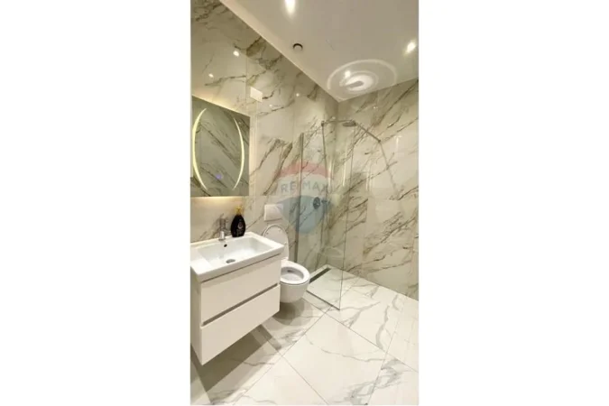 Tirane, jepet me qera apartament 1+1 Kati 2, 85 m² 1200 € (rruga e kosovareve)