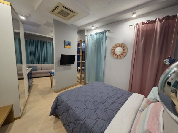 Tirane, jepet me qera zyre ose per banim Kati 1, 35 m² 600 €- Bllok