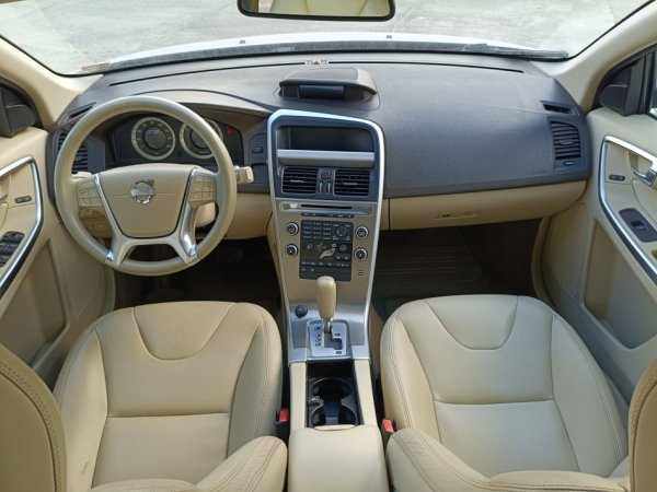 Volvo XC60 T6 AWD 3.0, 8.500 €