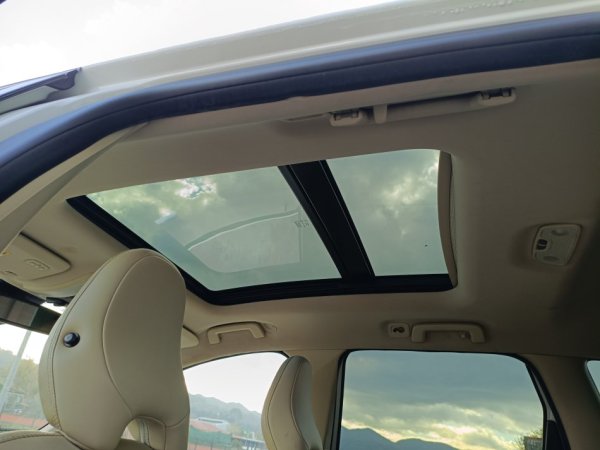 Volvo XC60 T6 AWD 3.0, 8.500 €