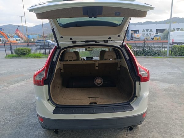 Volvo XC60 T6 AWD 3.0, 8.500 €