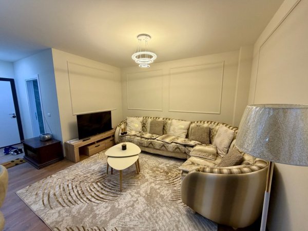 Tirane, jepet me qera apartament 2+1+Aneks+Ballkon Kati 2, 114 m² 650 € (29 Nentori)