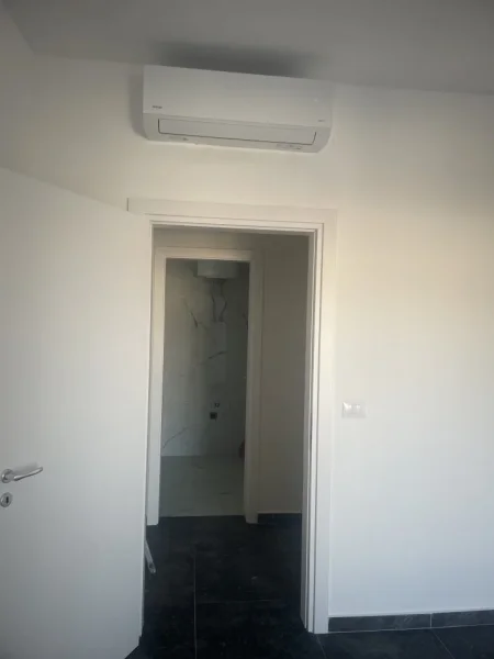 Tirane, jepet me qera apartament 2+1 Kati 5, 1.000 € 