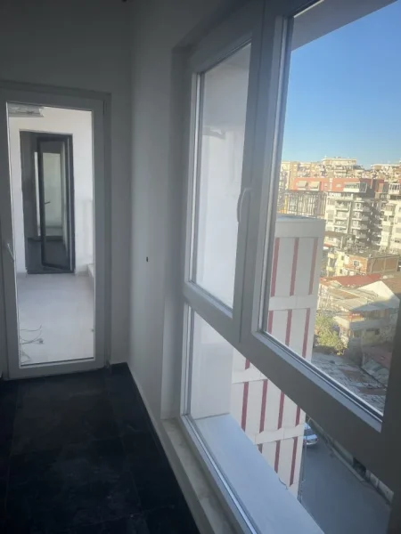 Tirane, jepet me qera apartament 2+1 Kati 5, 1.000 € 