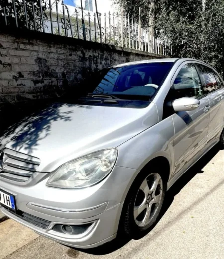 Tirane, shes makine B Class Nafte, gri metalizato automatik Kondicioner 300.000 km 2.000 €