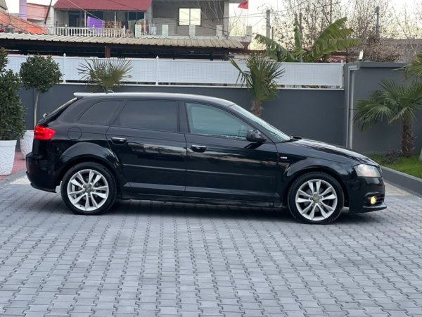 Fier, shes makine AUDI A3-2.0 DIESEL TDI-AUTOMATIK-XHAMA TE ZINJ ME CERTIFKAT 5900 EURO-LETRAT 06-2026-069 44 00 305 Nafte, e zeze automatik Klima 230.000 km 5.900 €