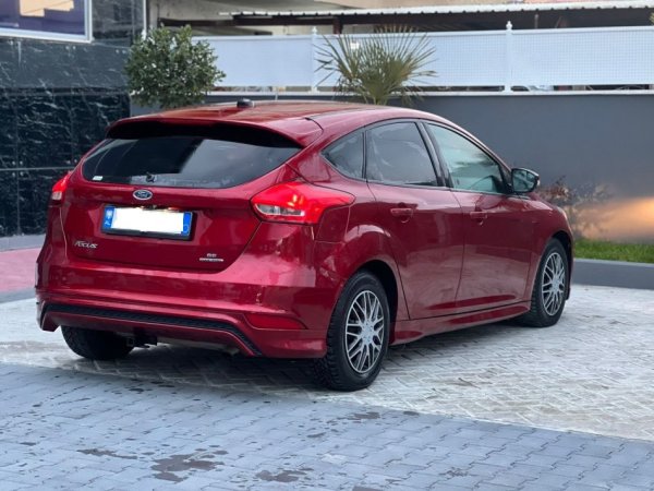 Fier, shes makine FORD FOCUS-2.0 BENZIN SE FLEX FUEL-AUTOMATIK LETRA TE PAGUARA-4900 EURO-069 44 00 305 Benzin, vishnje automatik Kondicioner 110.000 km 4.900 €