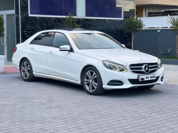 Fier, shes makine MERCEDES BENZ E220 DIESEL-AUTOMATIK-FULL OPTIONS XHAMA TE ZINJ-2 CELSA-11 EURO OSE NDERROHET-069 44 00 305 Nafte, e bardhë automatik Kondicioner 209.000 km 11.000 €