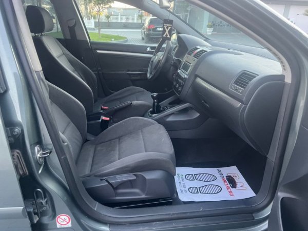 Fier, shes makine VW GOLF 5-2.0 DIESEL TDI-MANUAL-LETRAT 12-2026 3200 EURO-NUK NDERROHET-069 44 00 305 Nafte, gri e erret manuale Kondicioner 302.000 km 3.200 €