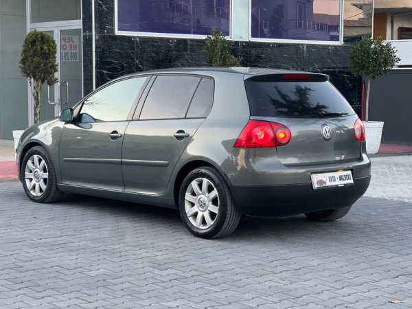 Fier, shes makine VW GOLF 5-2.0 DIESEL TDI-MANUAL-LETRAT 12-2026 3200 EURO-NUK NDERROHET-069 44 00 305 Nafte, gri e erret manuale Kondicioner 302.000 km 3.200 €