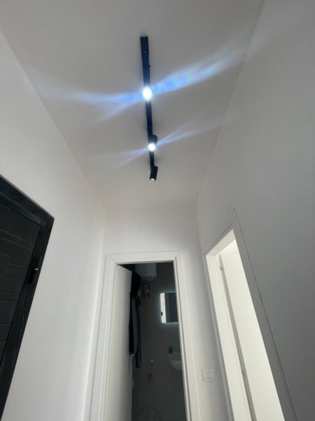 Tirane, jap me qera apartament 1+1 Kati 3, 60 m² 550 € (Bulevardi i Ri Jordan Misja)