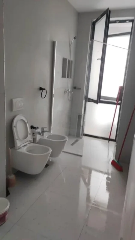 Tirane, jap me qera apartament 1+1 Kati 3, 60 m² 550 € (Bulevardi i Ri Jordan Misja)