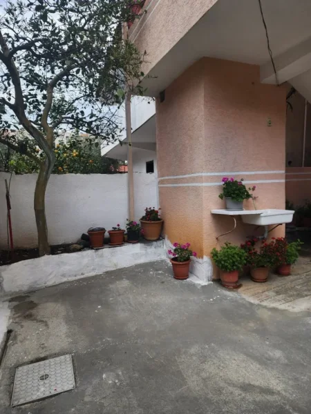 Shqiperi, shitet Vile 3 Katshe , 251 m² 350.000 € (Rruga Jordan Misja)