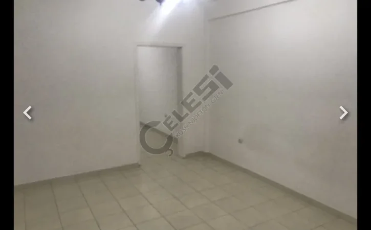 Tirane, jap me qera Vile 1+1+Ballkon Kati 1, 65 m² 270 € (Rruga Llambi Bonata)