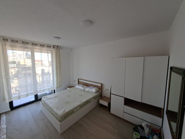 Tirane, jepet me qera apartament 1+1+Ballkon Kati 2, 70 m² 751 € (Mine Peza)