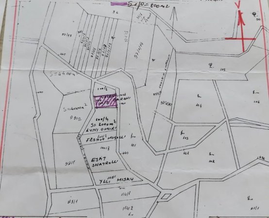 Tirane, shitet toke , 800 m² 