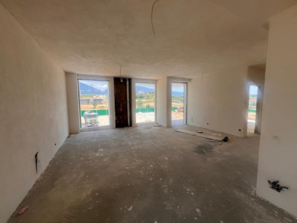 Tirane, shitet apartament 1+1+Aneks+Ballkon Kati 2, 82 m² 159.400 € 